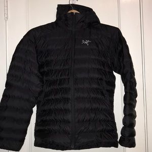 Arc’teryx puffer jacket, Size M